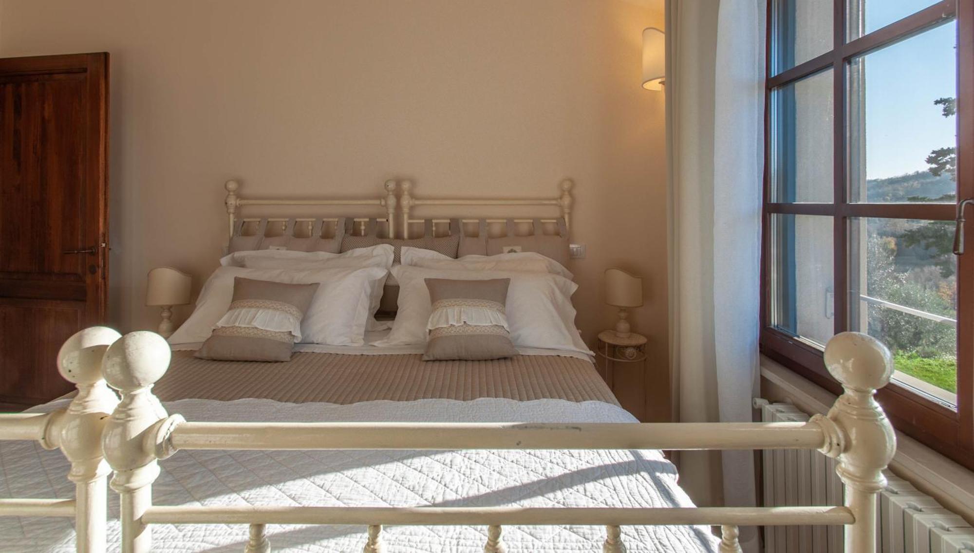 구비오 Antica Residenza Montereano 빌라 객실 사진