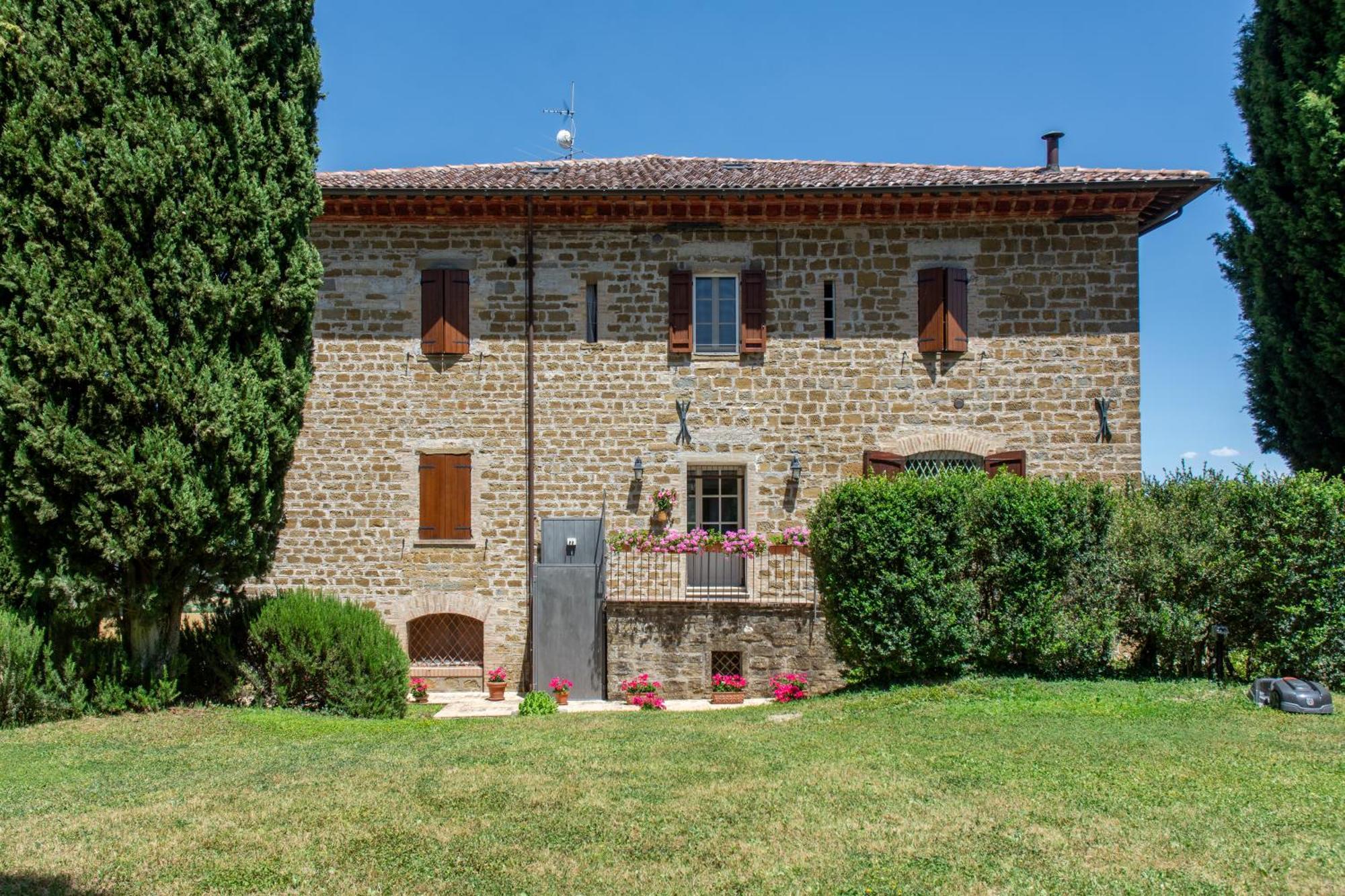 구비오 Antica Residenza Montereano 빌라 외부 사진