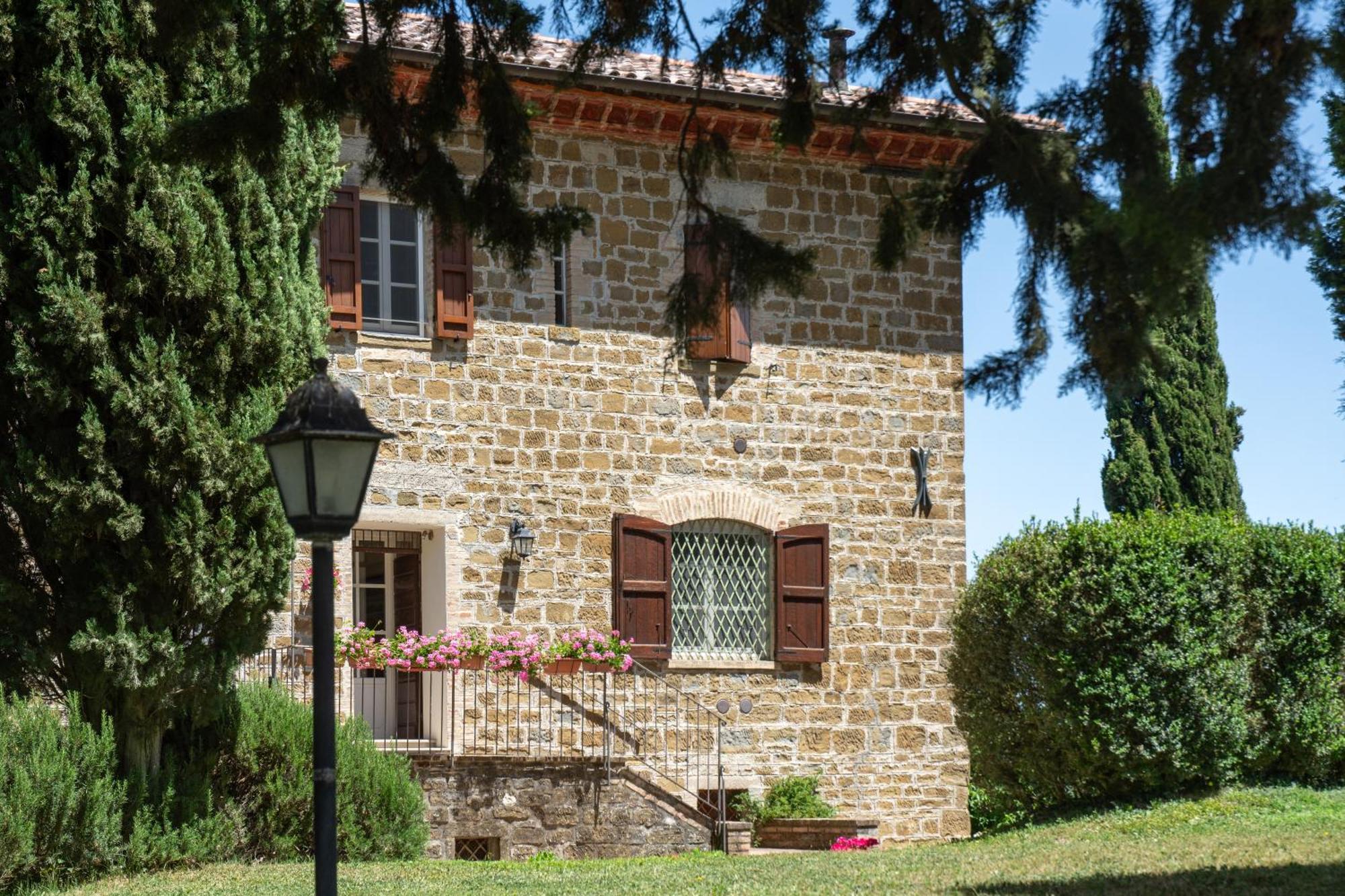 구비오 Antica Residenza Montereano 빌라 외부 사진